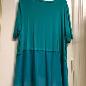 Short sleeve tunic w/ silk accent